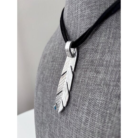 Up-cycled Silverware feather pendant bohemian necklace flatware jewelry - Picture 5 of 6